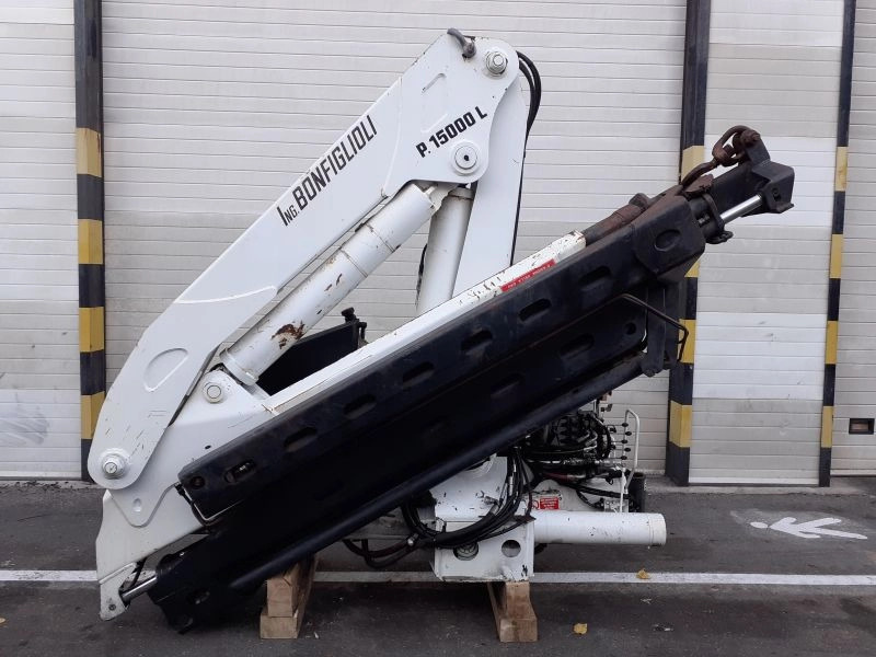 Grúa Bonfiglioli P.15000L - Kraana-manipulaator - Veoauto: pilt 2 Grúa Bonfiglioli P.15000L - Kraana-manipulaator - Veoauto: pilt 2