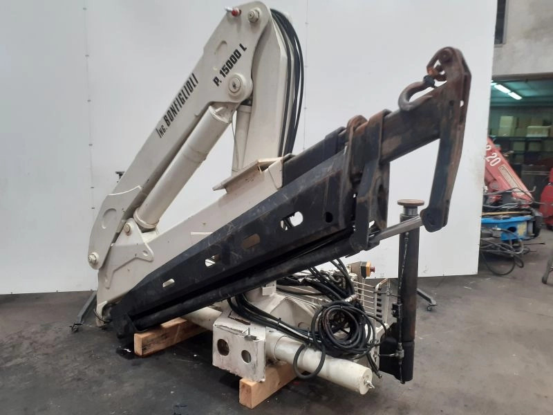 Grúa Bonfiglioli P15000L - Kraana-manipulaator - Veoauto: pilt 3 Grúa Bonfiglioli P15000L - Kraana-manipulaator - Veoauto: pilt 3