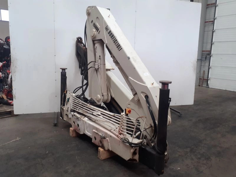 Grúa Bonfiglioli P15000L - Kraana-manipulaator - Veoauto: pilt 2 Grúa Bonfiglioli P15000L - Kraana-manipulaator - Veoauto: pilt 2