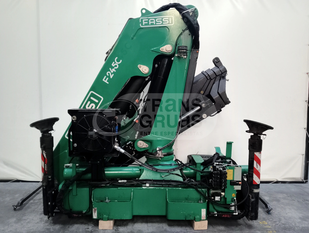 Grúa Fassi F245AC.0.24 E-ACTIVE - Kraana-manipulaator - Veoauto: pilt 1 Grúa Fassi F245AC.0.24 E-ACTIVE - Kraana-manipulaator - Veoauto: pilt 1
