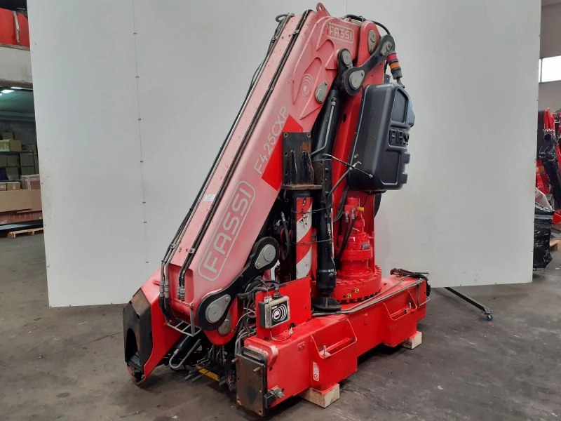Grúa Fassi F425ACXP.24 - Kraana-manipulaator - Veoauto: pilt 5 Grúa Fassi F425ACXP.24 - Kraana-manipulaator - Veoauto: pilt 5