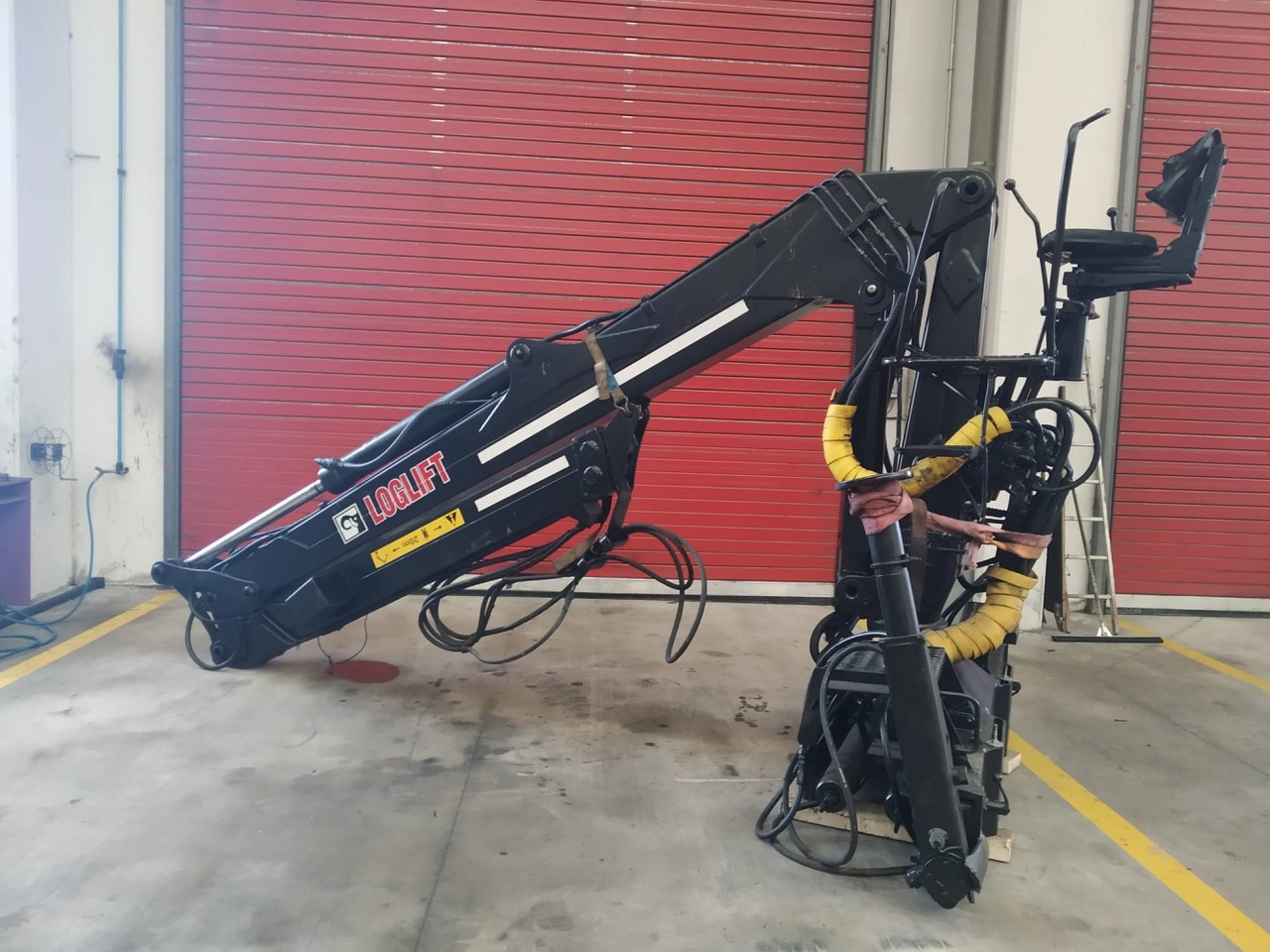 Grúa LOGLIFT 120S79R - Kraana-manipulaator - Veoauto: pilt 3 Grúa LOGLIFT 120S79R - Kraana-manipulaator - Veoauto: pilt 3