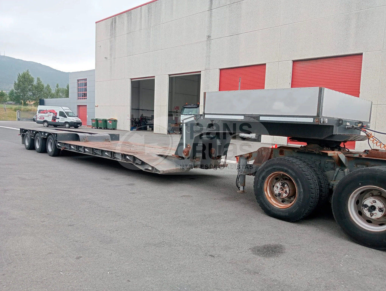 Semirremolque cama rebajado Traylona GP3BMA 13T - Madal platvormpoolhaagis: pilt 2 Semirremolque cama rebajado Traylona GP3BMA 13T - Madal platvormpoolhaagis: pilt 2