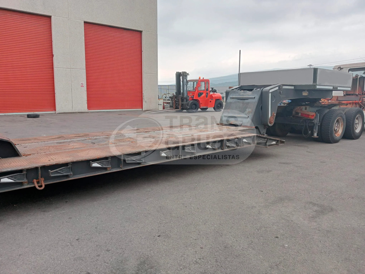 Semirremolque cama rebajado Traylona GP3BMA 13T - Madal platvormpoolhaagis: pilt 5 Semirremolque cama rebajado Traylona GP3BMA 13T - Madal platvormpoolhaagis: pilt 5