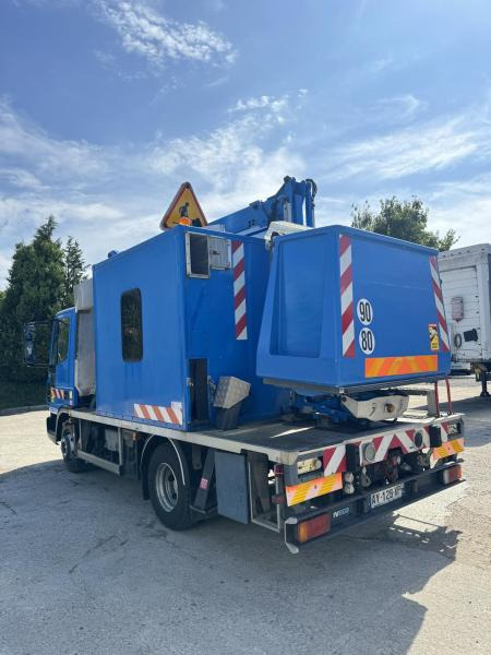 Iveco Eurocargo 100E18 - Veoautolt tõusev platvorm: pilt 4 Iveco Eurocargo 100E18 - Veoautolt tõusev platvorm: pilt 4