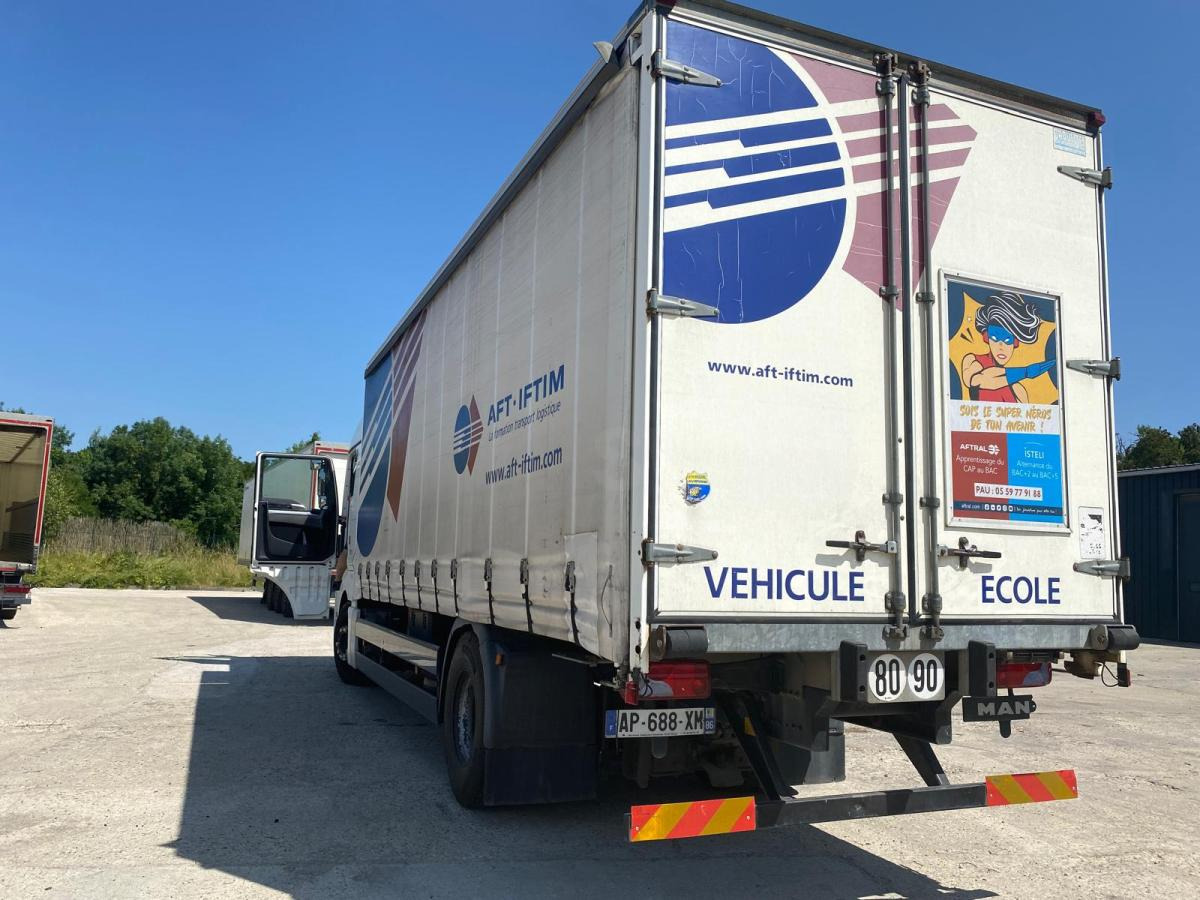 MAN TGX 18.360 - Tent veoauto: pilt 2 MAN TGX 18.360 - Tent veoauto: pilt 2