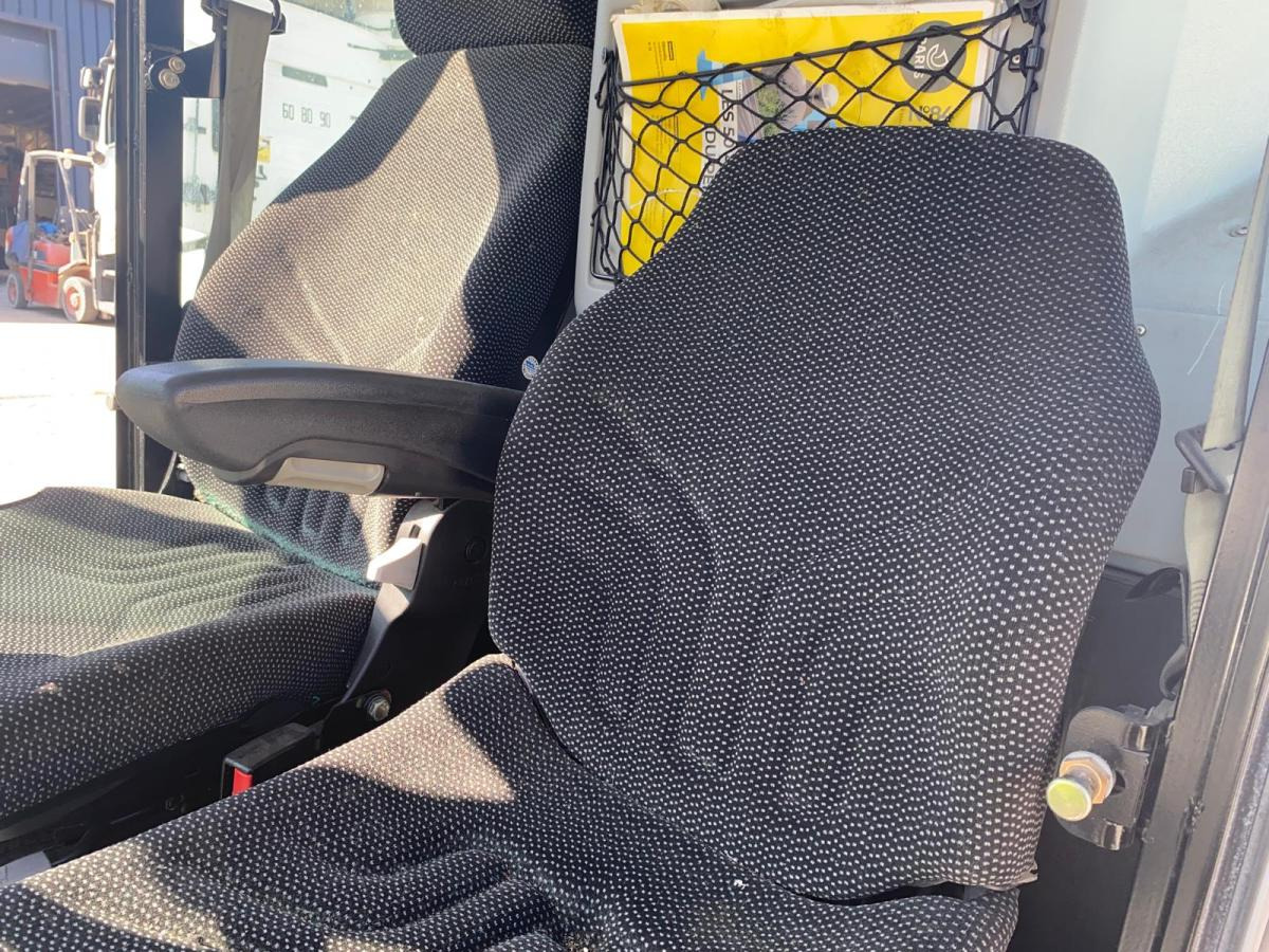 Mathieu Azura MC210 - Tänavapühkimismasin: pilt 4 Mathieu Azura MC210 - Tänavapühkimismasin: pilt 4