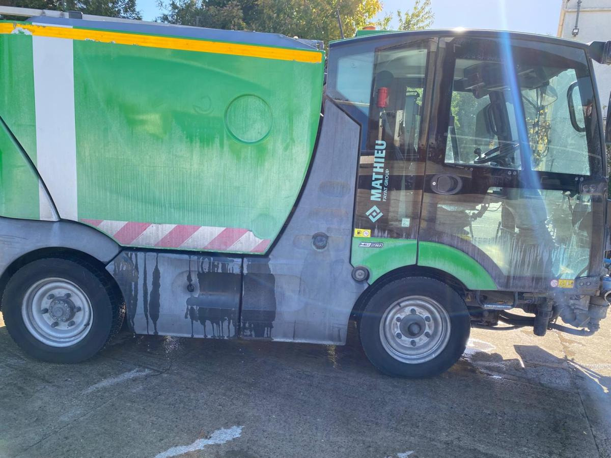 Mathieu Azura MC210 - Tänavapühkimismasin: pilt 2 Mathieu Azura MC210 - Tänavapühkimismasin: pilt 2