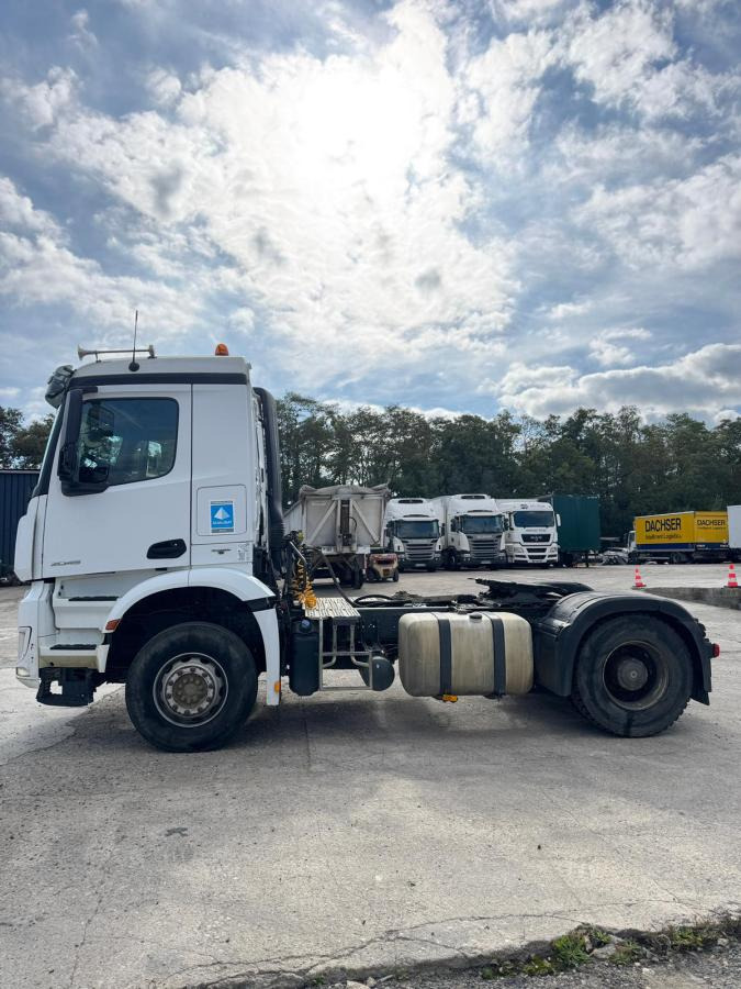 Mercedes Arocs 2045 - Sadulveok: pilt 2 Mercedes Arocs 2045 - Sadulveok: pilt 2