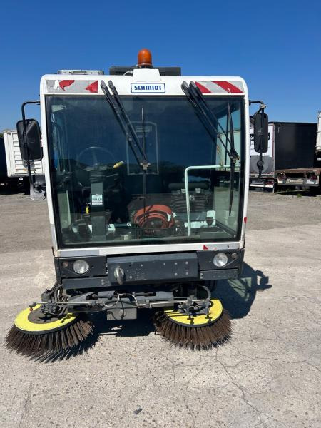 Schmidt Clingo 500 Compact 400 - Tänavapühkimismasin: pilt 2 Schmidt Clingo 500 Compact 400 - Tänavapühkimismasin: pilt 2