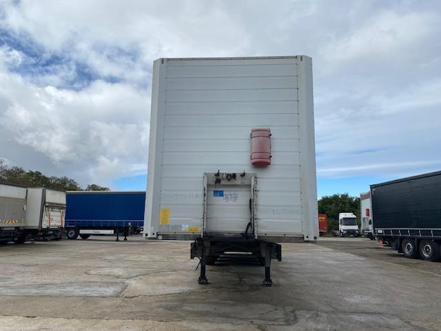 Schmitz Cargobull - Furgoonpoolhaagis: pilt 2 Schmitz Cargobull - Furgoonpoolhaagis: pilt 2