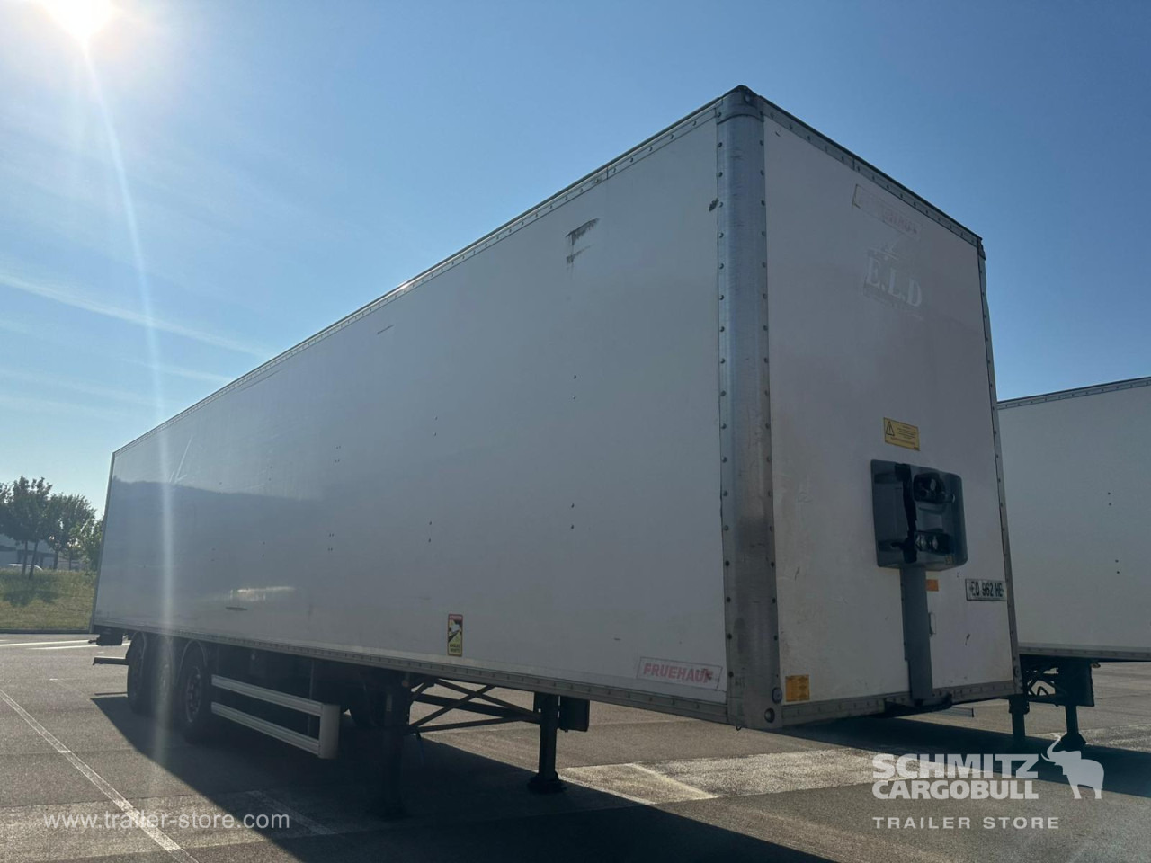 FRUEHAUF Dryfreight Standard - Furgoonpoolhaagis: pilt 1 FRUEHAUF Dryfreight Standard - Furgoonpoolhaagis: pilt 1