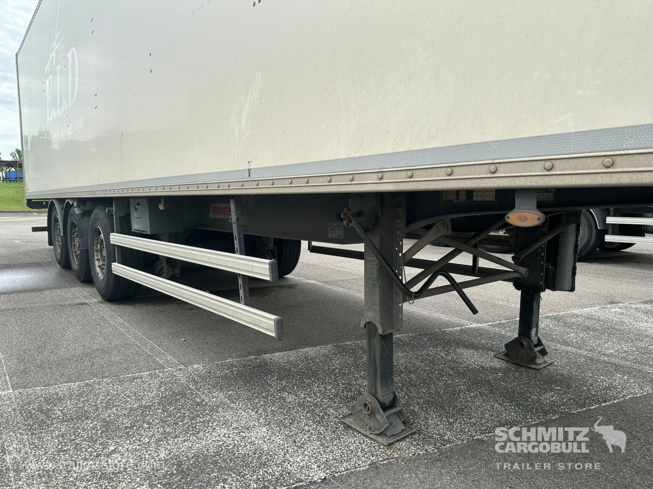 FRUEHAUF Dryfreight Standard - Furgoonpoolhaagis: pilt 2 FRUEHAUF Dryfreight Standard - Furgoonpoolhaagis: pilt 2