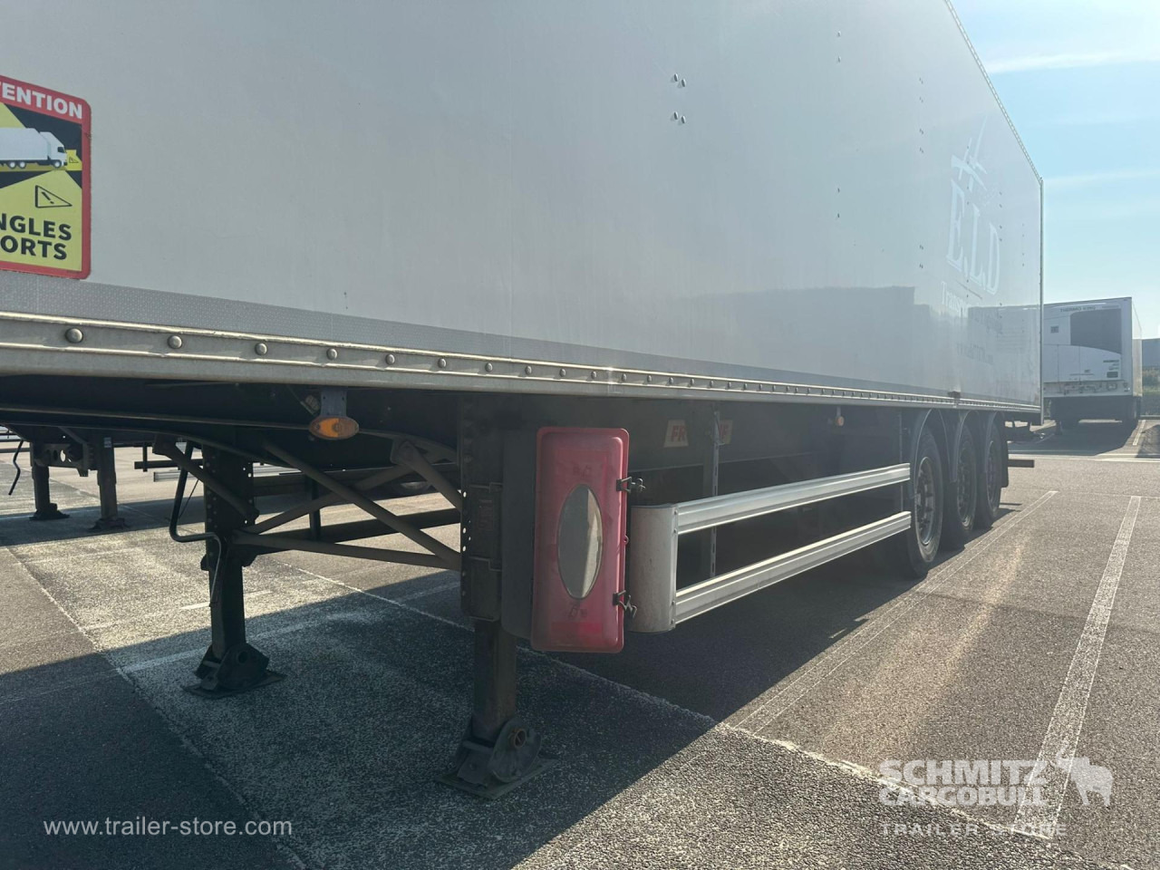 FRUEHAUF Dryfreight Standard Roller shutter door - Furgoonpoolhaagis: pilt 2 FRUEHAUF Dryfreight Standard Roller shutter door - Furgoonpoolhaagis: pilt 2