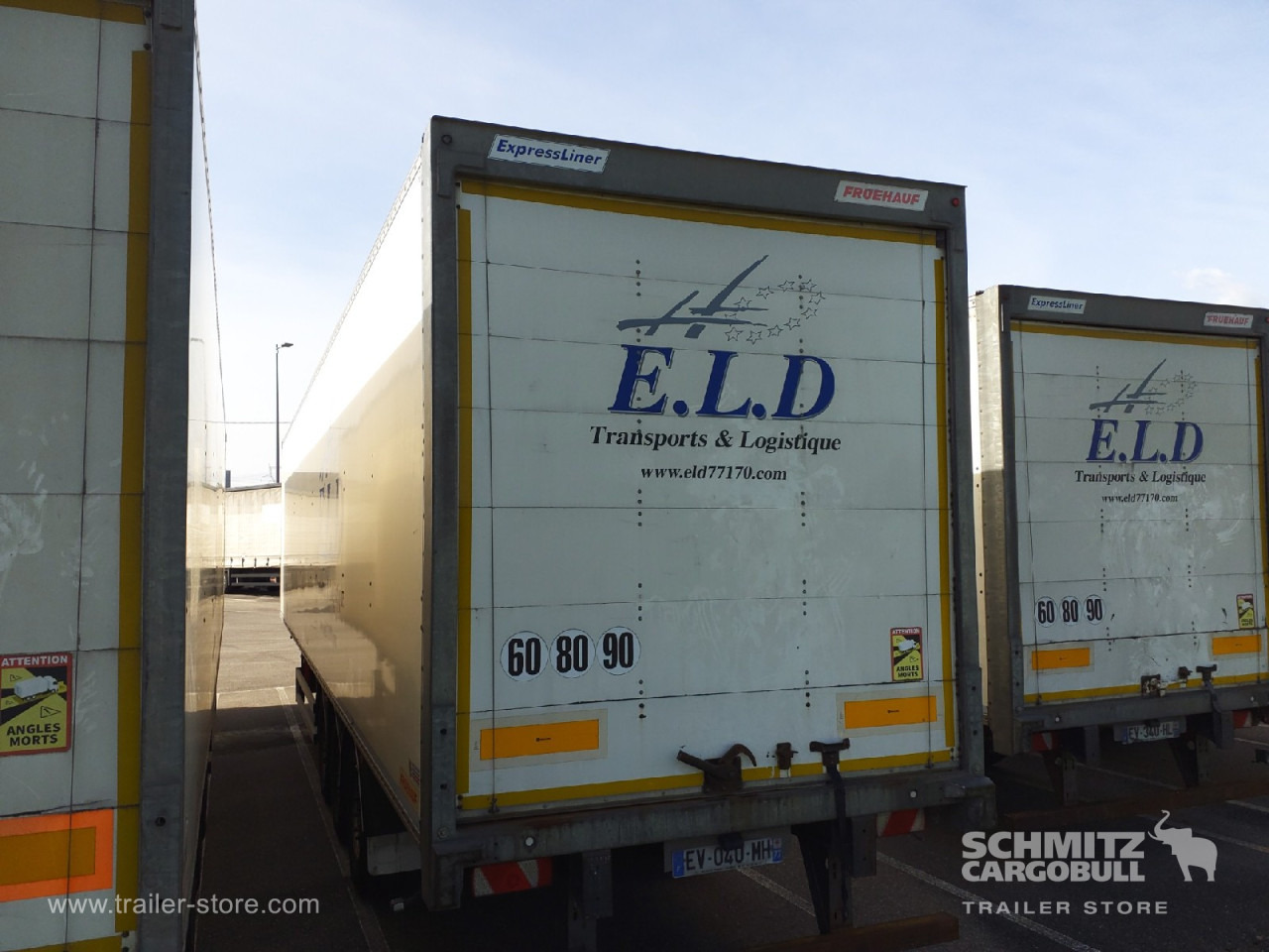 FRUEHAUF Dryfreight Standard Roller shutter door - Furgoonpoolhaagis: pilt 2 FRUEHAUF Dryfreight Standard Roller shutter door - Furgoonpoolhaagis: pilt 2