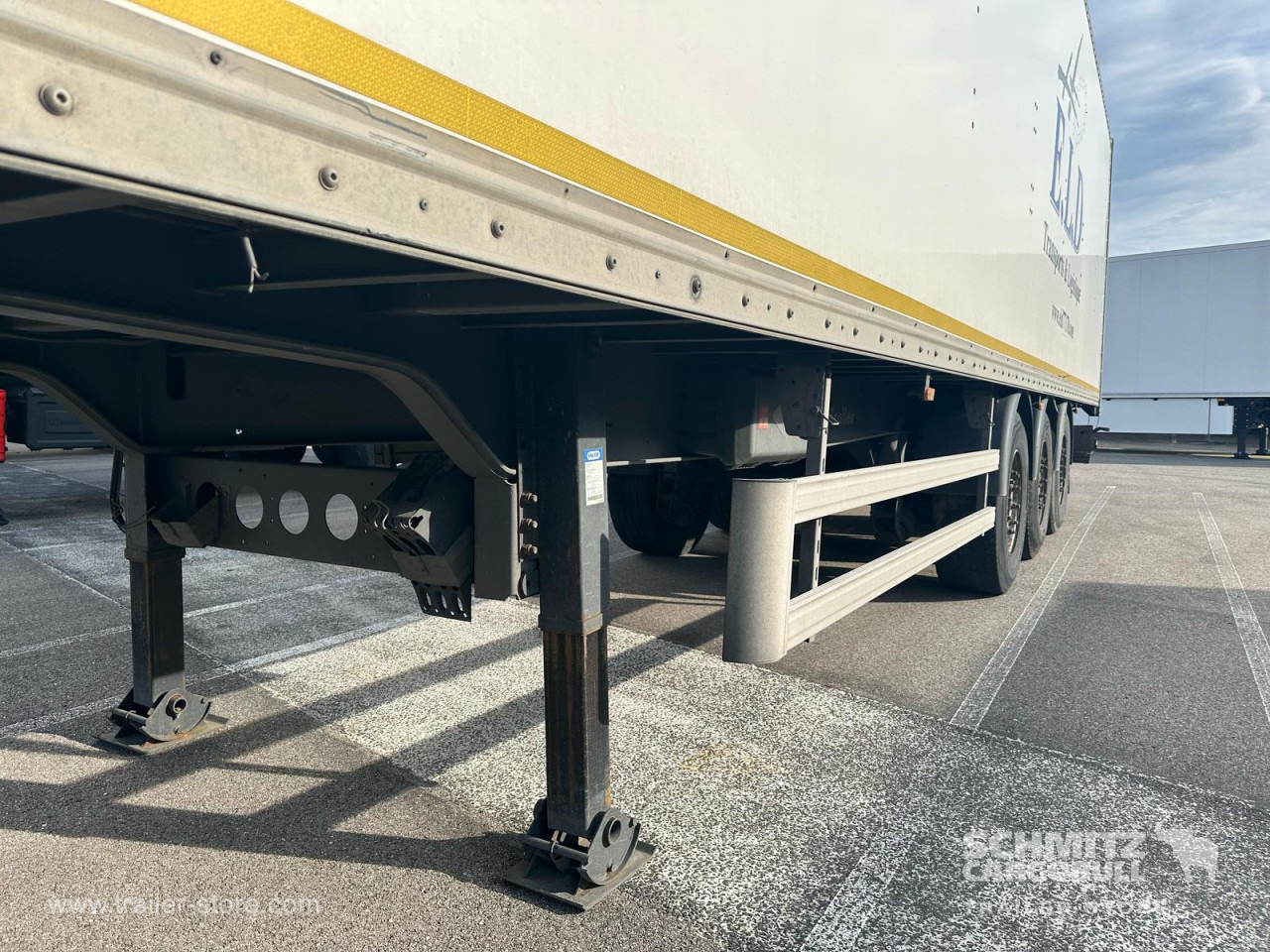 LECI TRAILER Dryfreight Standard Roller shutter door - Furgoonpoolhaagis: pilt 2 LECI TRAILER Dryfreight Standard Roller shutter door - Furgoonpoolhaagis: pilt 2