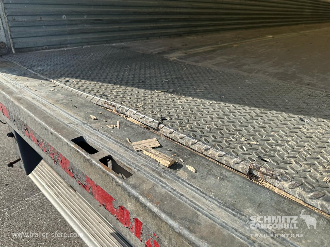 LECI TRAILER Dryfreight Standard Roller shutter door - Furgoonpoolhaagis: pilt 5 LECI TRAILER Dryfreight Standard Roller shutter door - Furgoonpoolhaagis: pilt 5