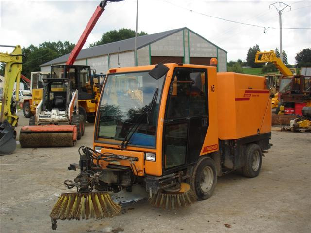Bucher CITY CAT 2000 - Tänavapühkimismasin: pilt 1 Bucher CITY CAT 2000 - Tänavapühkimismasin: pilt 1