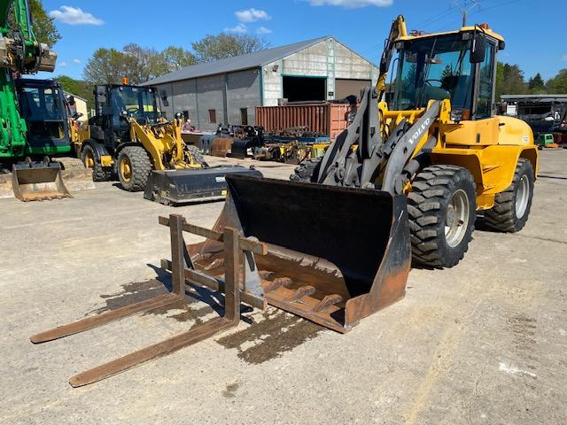 Volvo L 40 TP - Rataslaadur: pilt 1 Volvo L 40 TP - Rataslaadur: pilt 1