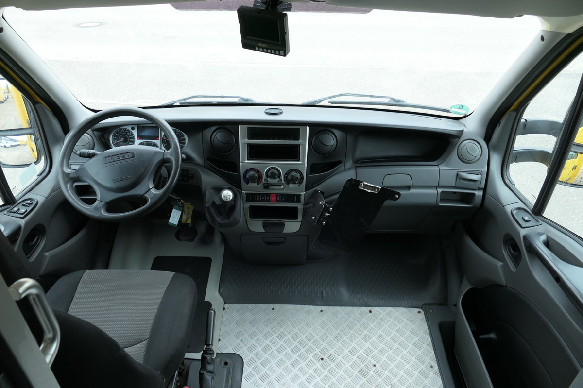 Tarbesõiduk furgoon IVECO Daily 35 S11 C30C AUTOMATIK KAMERA MAXI Regale D: pilt 9