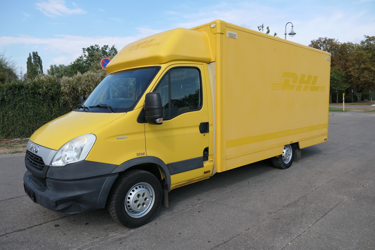 IVECO Daily 35 S11 C30C AUTOMATIK KAMERA Regale LUFT D - Tarbesõiduk furgoon: pilt 1 IVECO Daily 35 S11 C30C AUTOMATIK KAMERA Regale LUFT D - Tarbesõiduk furgoon: pilt 1