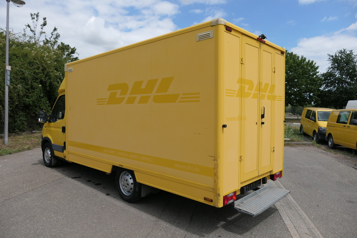 IVECO Daily 35 S11 C30C AUTOMATIK KAMERA Regale LUFT D - Tarbesõiduk furgoon: pilt 4 IVECO Daily 35 S11 C30C AUTOMATIK KAMERA Regale LUFT D - Tarbesõiduk furgoon: pilt 4