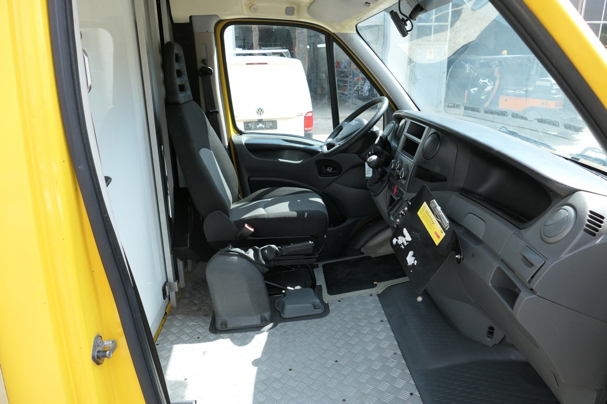 Tarbesõiduk furgoon IVECO Daily 35 S11 C30C AUTOMATIK KAMERA Regale LUFT D: pilt 8