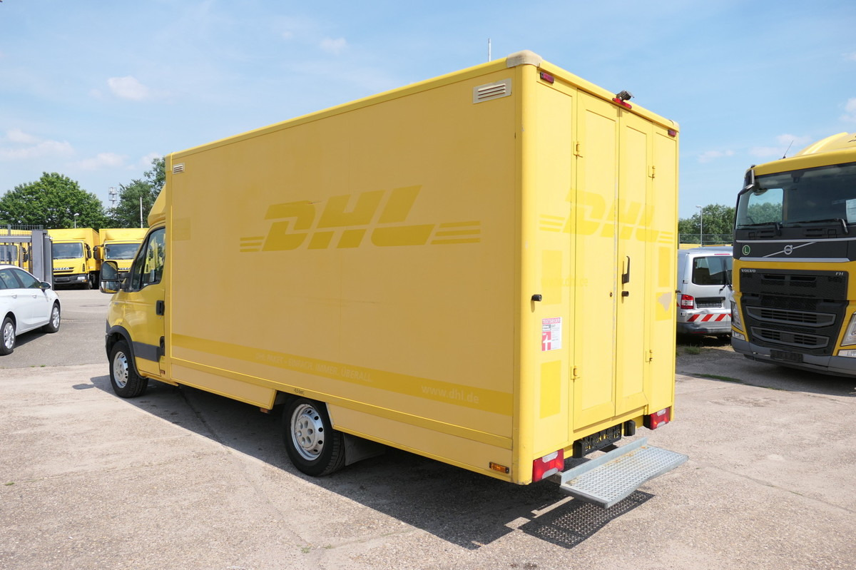 IVECO Daily 35 S11 C30C AUTOMATIK KAMERA Regale LUFT D - Tarbesõiduk furgoon: pilt 4 IVECO Daily 35 S11 C30C AUTOMATIK KAMERA Regale LUFT D - Tarbesõiduk furgoon: pilt 4