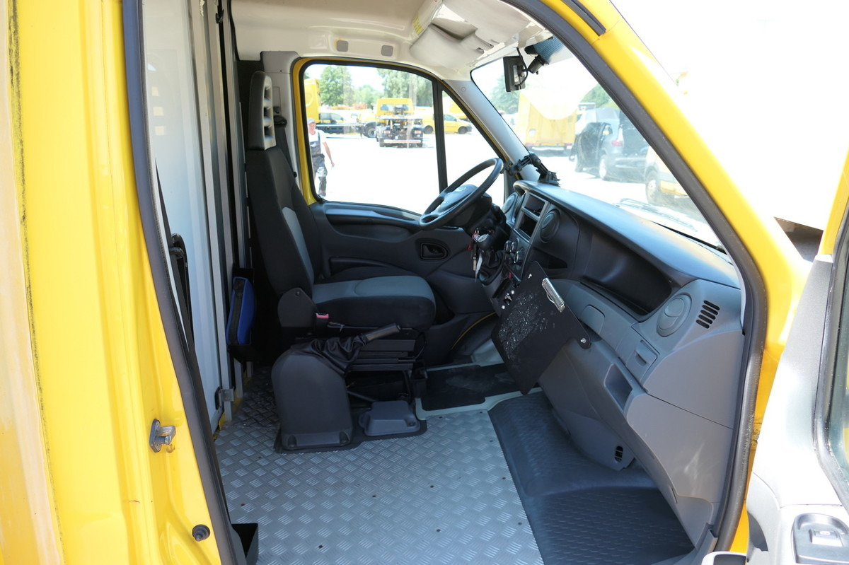 IVECO Daily 35 S11 C30C AUTOMATIK KAMERA Regale LUFT D - Tarbesõiduk furgoon: pilt 5 IVECO Daily 35 S11 C30C AUTOMATIK KAMERA Regale LUFT D - Tarbesõiduk furgoon: pilt 5