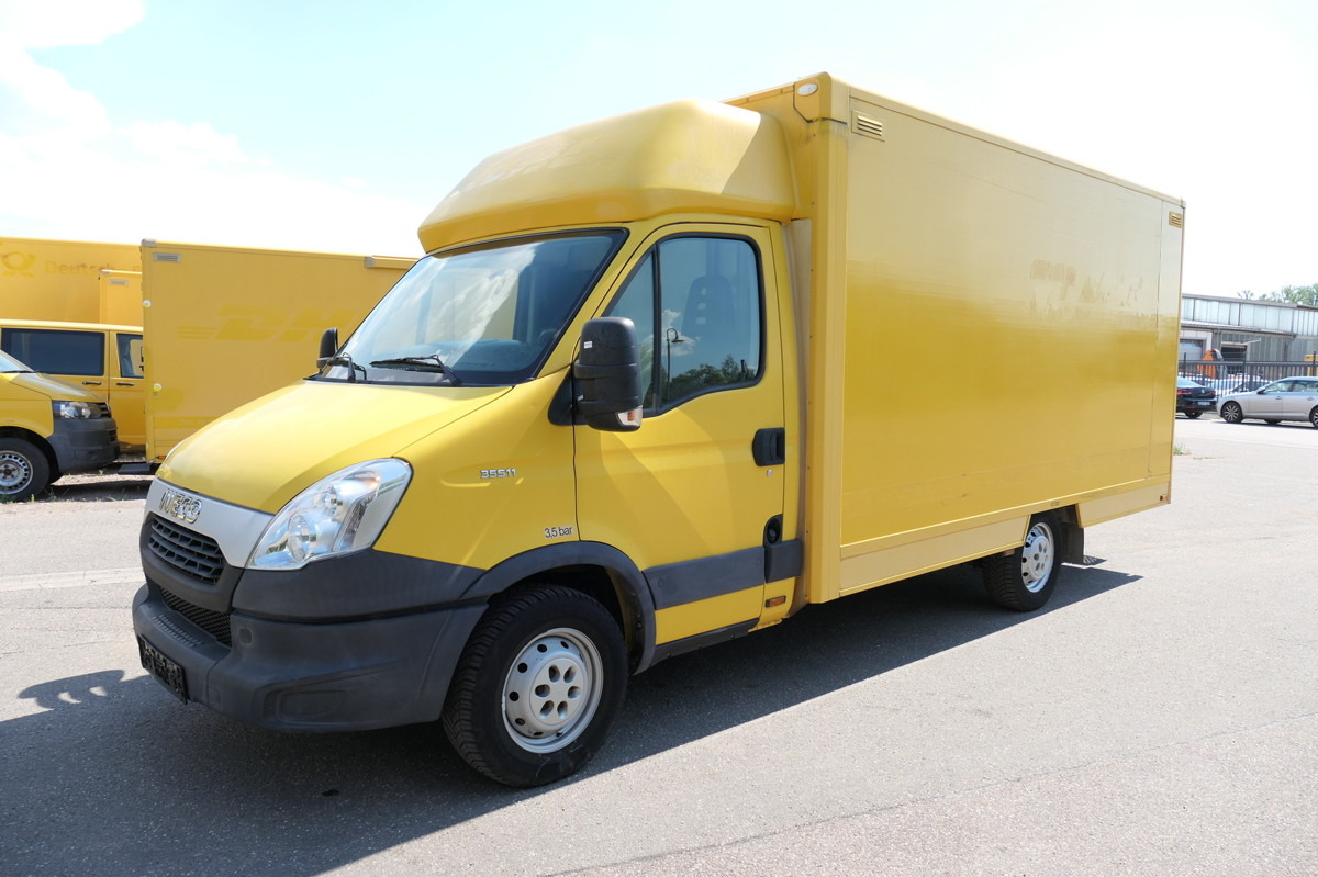 IVECO Daily 35 S11 C30C AUTOMATIK KAMERA Regale LUFT D - Tarbesõiduk furgoon: pilt 1 IVECO Daily 35 S11 C30C AUTOMATIK KAMERA Regale LUFT D - Tarbesõiduk furgoon: pilt 1