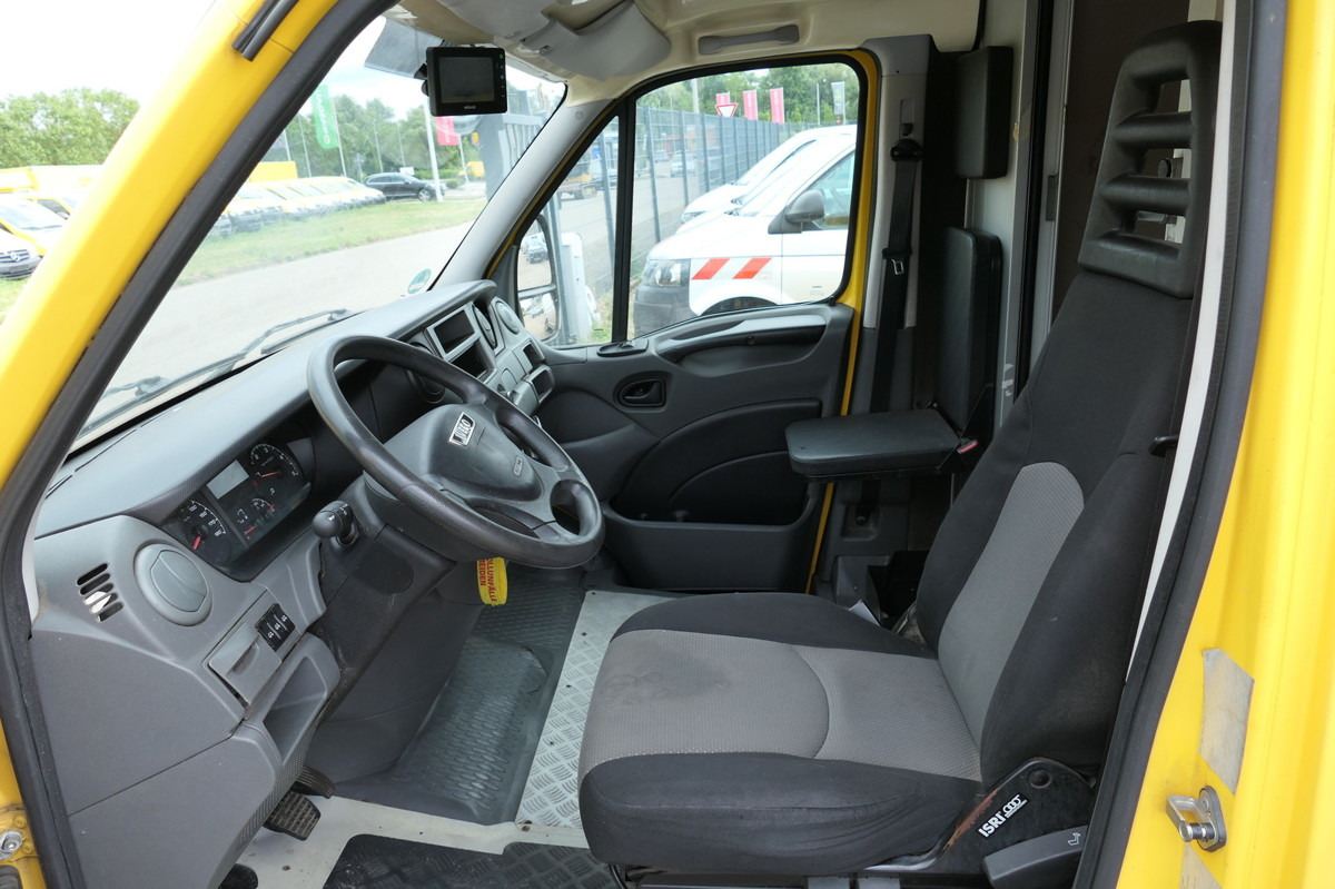 IVECO Daily 35 S11 C30C AUTOMATIK KAMERA Regale LUFT D - Tarbesõiduk furgoon: pilt 5 IVECO Daily 35 S11 C30C AUTOMATIK KAMERA Regale LUFT D - Tarbesõiduk furgoon: pilt 5