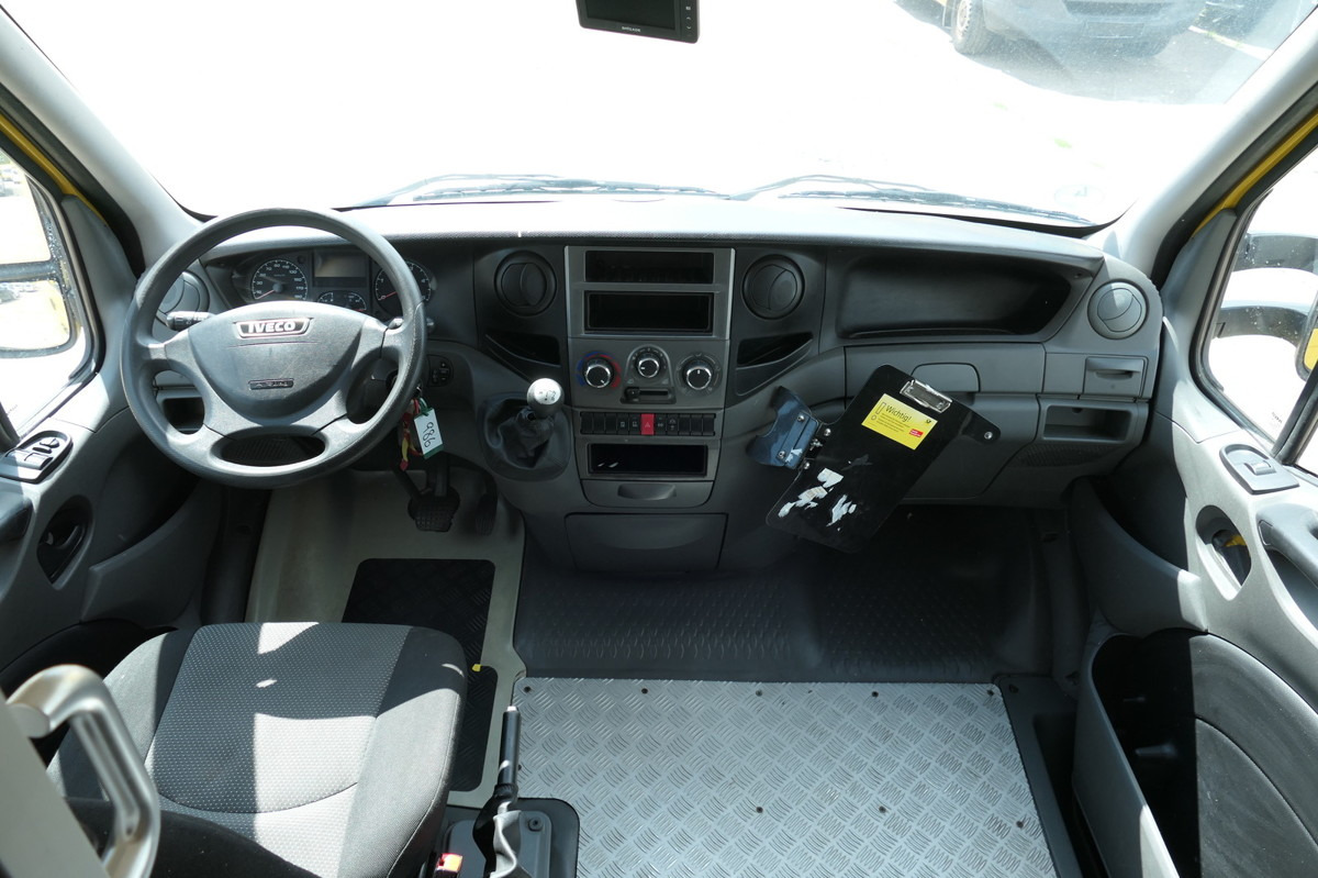 Tarbesõiduk furgoon IVECO Daily 35 S11 C30C AUTOMATIK KAMERA Regale LUFT D: pilt 9