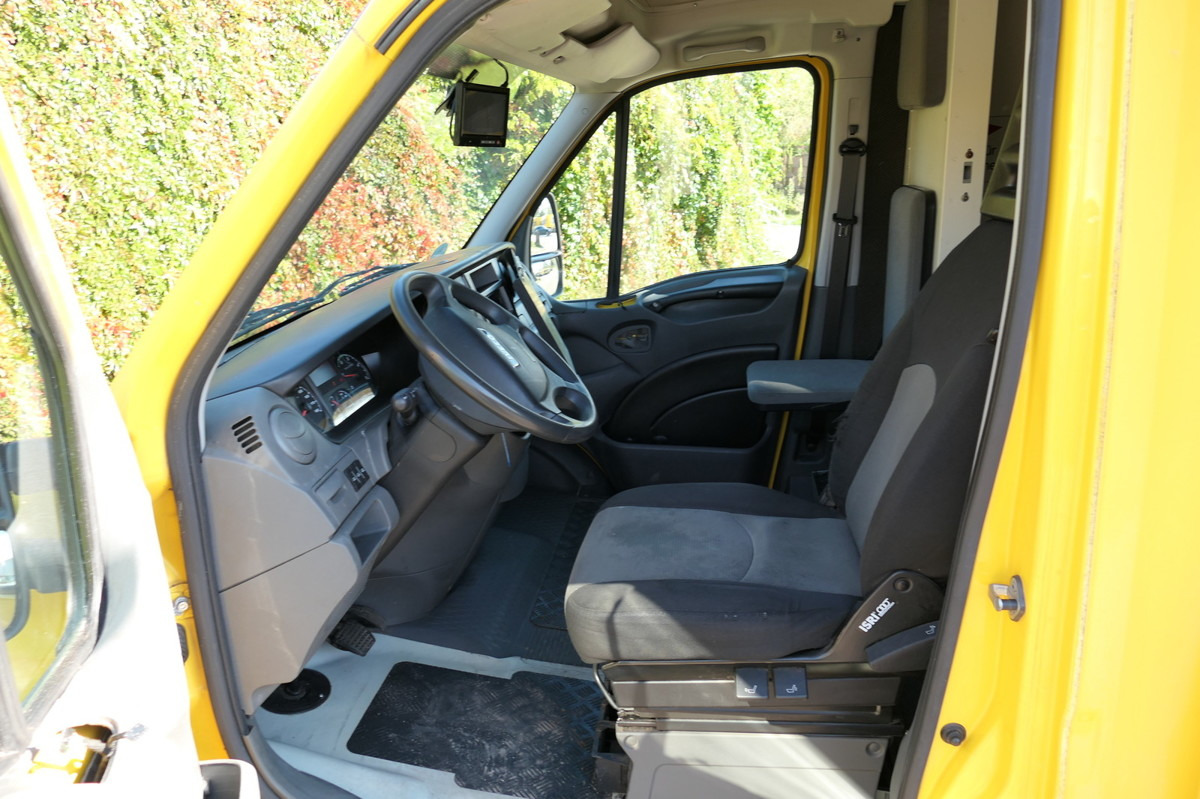 Tarbesõiduk furgoon IVECO Daily 35 S11 C30C AUTOMATIK KAMERA Regale LUFT D: pilt 5
