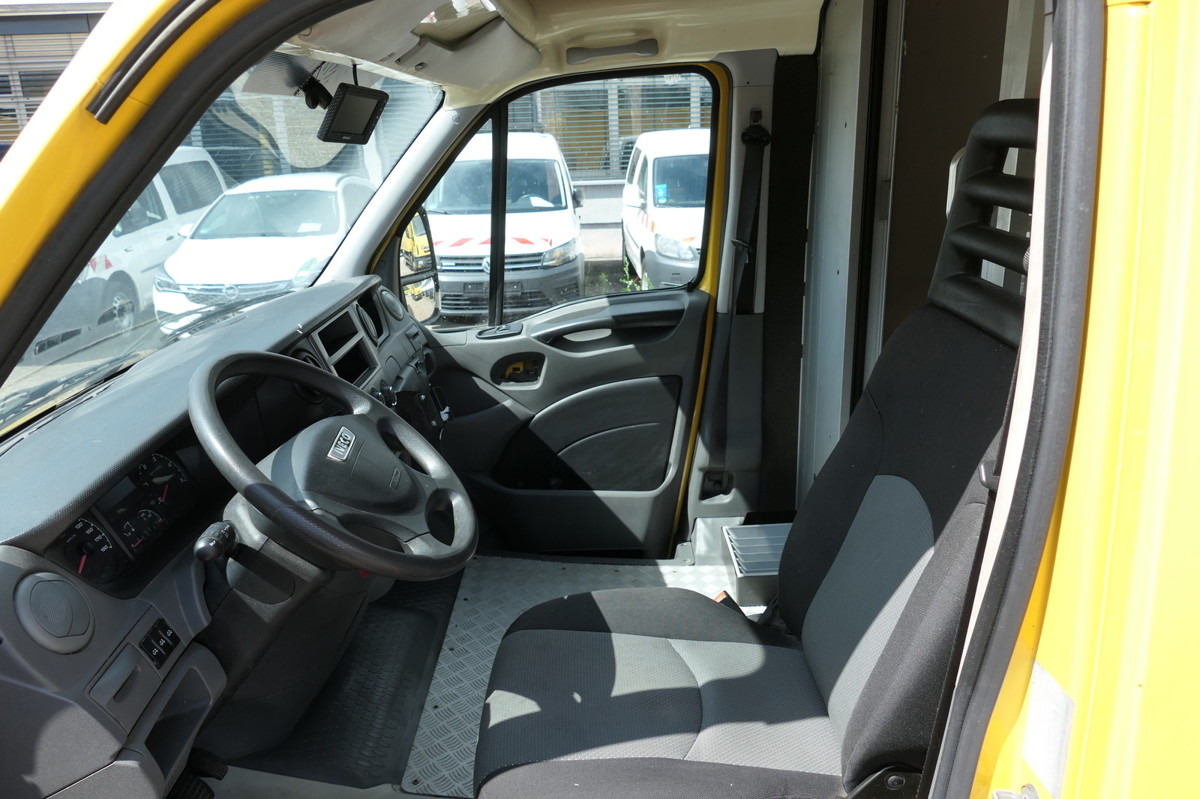 Tarbesõiduk furgoon IVECO Daily 35 S11 C30C AUTOMATIK KAMERA Regale LUFT D: pilt 7