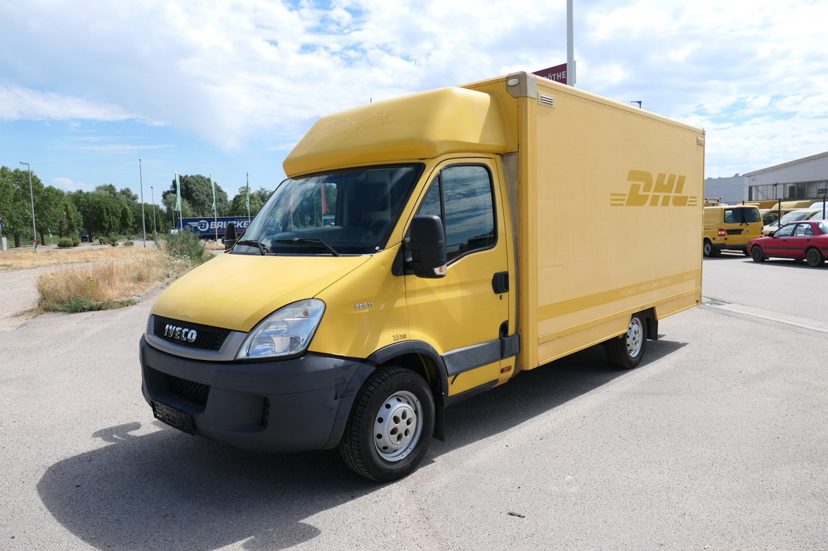 IVECO Daily 35 S11 C30C AUTOMATIK KAMERA Regale LUFT - Tarbesõiduk furgoon: pilt 2 IVECO Daily 35 S11 C30C AUTOMATIK KAMERA Regale LUFT - Tarbesõiduk furgoon: pilt 2