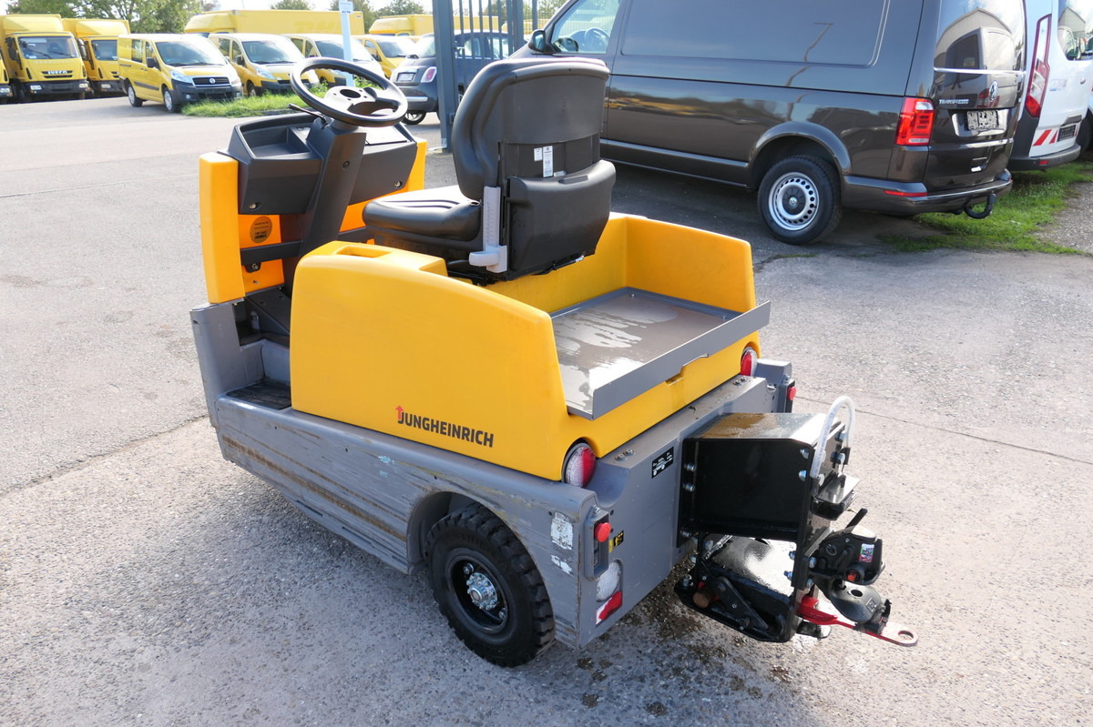 JUNGHEINRICH EZS 570 Schlepper - Puksiirtraktor: pilt 4 JUNGHEINRICH EZS 570 Schlepper - Puksiirtraktor: pilt 4