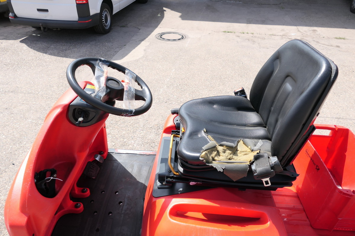 LINDE P 60 Z Schlepper Batterie 38/2019 - Puksiirtraktor: pilt 5 LINDE P 60 Z Schlepper Batterie 38/2019 - Puksiirtraktor: pilt 5