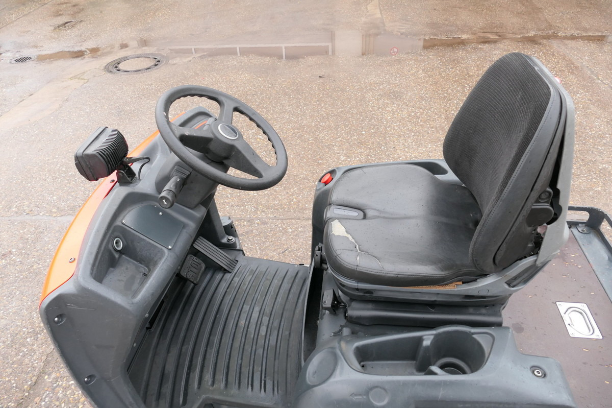 LINDE P 60 Z Schlepper Batterie 40/2020 3-Rad - Puksiirtraktor: pilt 5 LINDE P 60 Z Schlepper Batterie 40/2020 3-Rad - Puksiirtraktor: pilt 5
