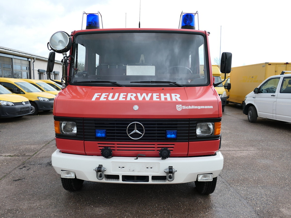 MERCEDES-BENZ 814 D LF 8/6 DoKa AHK Löschwassertank 600L Schli - Kiirabiauto: pilt 2 MERCEDES-BENZ 814 D LF 8/6 DoKa AHK Löschwassertank 600L Schli - Kiirabiauto: pilt 2