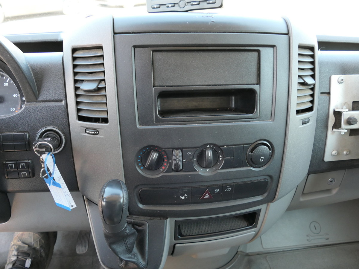 Tarbesõiduk furgoon MERCEDES-BENZ SPRINTER 310 CDI MAXI EURO-5 KOFFER REGALE KAMER: pilt 10 Tarbesõiduk furgoon MERCEDES-BENZ SPRINTER 310 CDI MAXI EURO-5 KOFFER REGALE KAMER: pilt 10