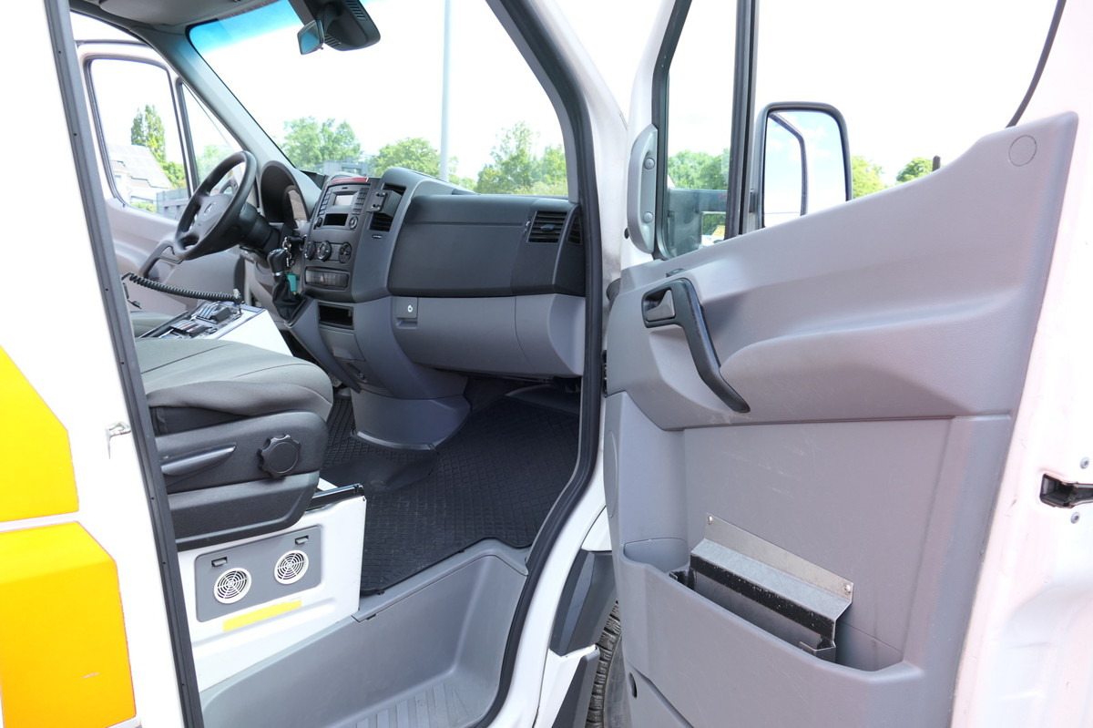 Kiirabiauto MERCEDES-BENZ Sprinter 519 CDI Klima Krankenwagen Fahrtec Aufb: pilt 11 Kiirabiauto MERCEDES-BENZ Sprinter 519 CDI Klima Krankenwagen Fahrtec Aufb: pilt 11
