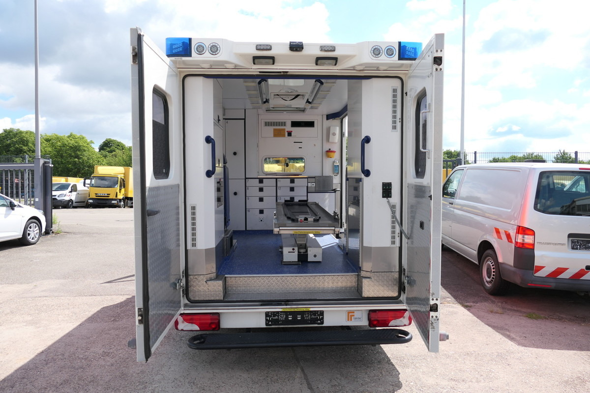 MERCEDES-BENZ Sprinter 519 CDI Klima Krankenwagen Fahrtec Aufb - Kiirabiauto: pilt 5 MERCEDES-BENZ Sprinter 519 CDI Klima Krankenwagen Fahrtec Aufb - Kiirabiauto: pilt 5