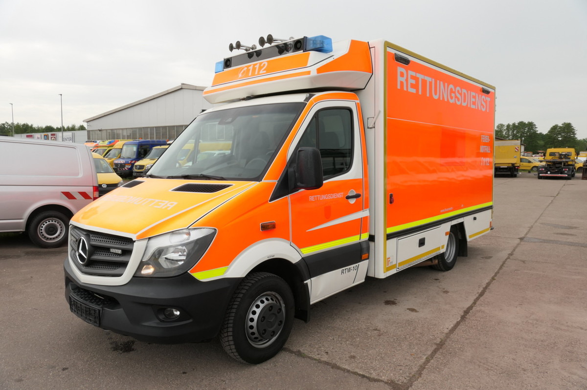 MERCEDES-BENZ Sprinter 519 CDI Klima Krankenwagen - Kiirabiauto: pilt 2 MERCEDES-BENZ Sprinter 519 CDI Klima Krankenwagen - Kiirabiauto: pilt 2
