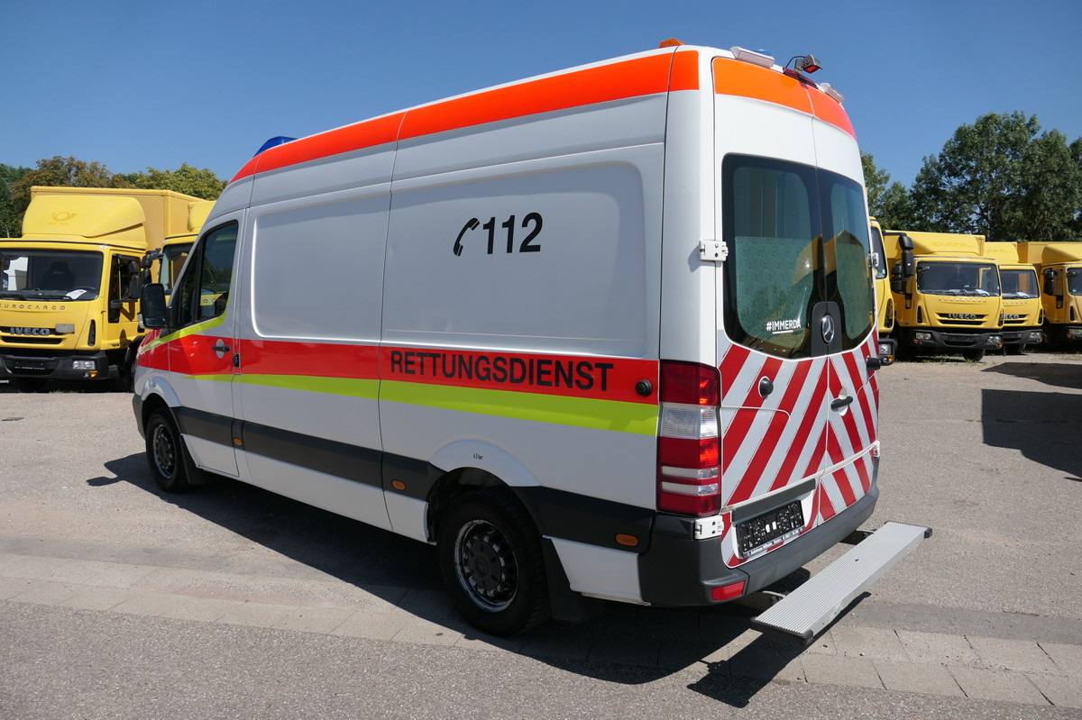 MERCEDES-BENZ Sprinter 316 CDI Klima Rettungswagen - Muu seadmestik: pilt 4 MERCEDES-BENZ Sprinter 316 CDI Klima Rettungswagen - Muu seadmestik: pilt 4