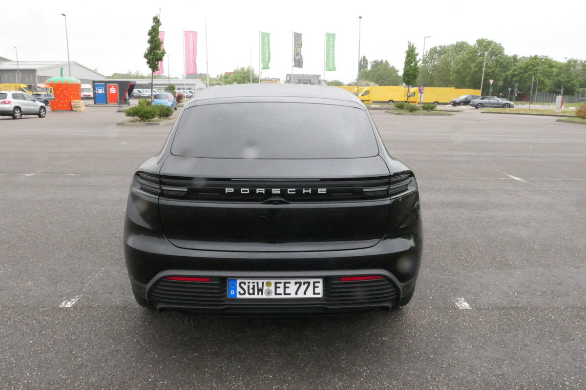PORSCHE Macan 4 Electric - Bose Soundsystem Kombilimousi - Maastur: pilt 4 PORSCHE Macan 4 Electric - Bose Soundsystem Kombilimousi - Maastur: pilt 4