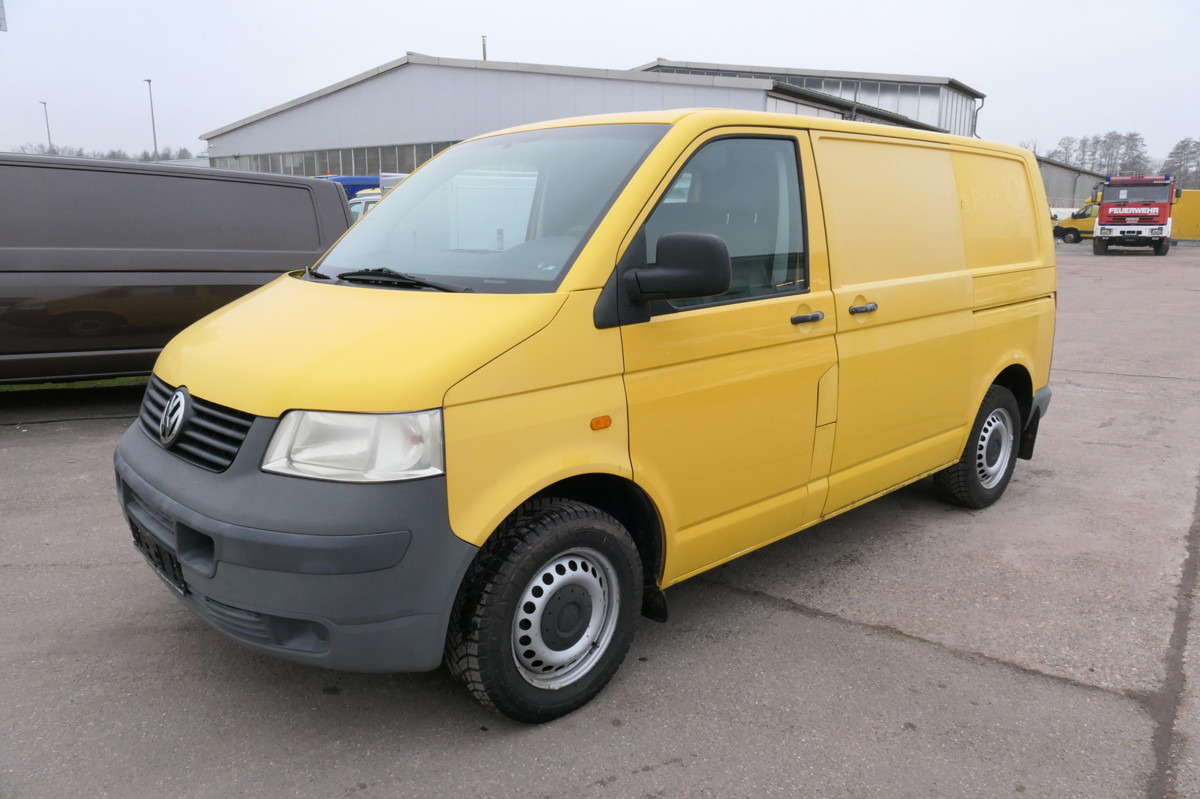 VW T5 Transporter 1.9 TDI PARKTRONIK 2xSCHIEBETÜR - Väike kaubik: pilt 2 VW T5 Transporter 1.9 TDI PARKTRONIK 2xSCHIEBETÜR - Väike kaubik: pilt 2