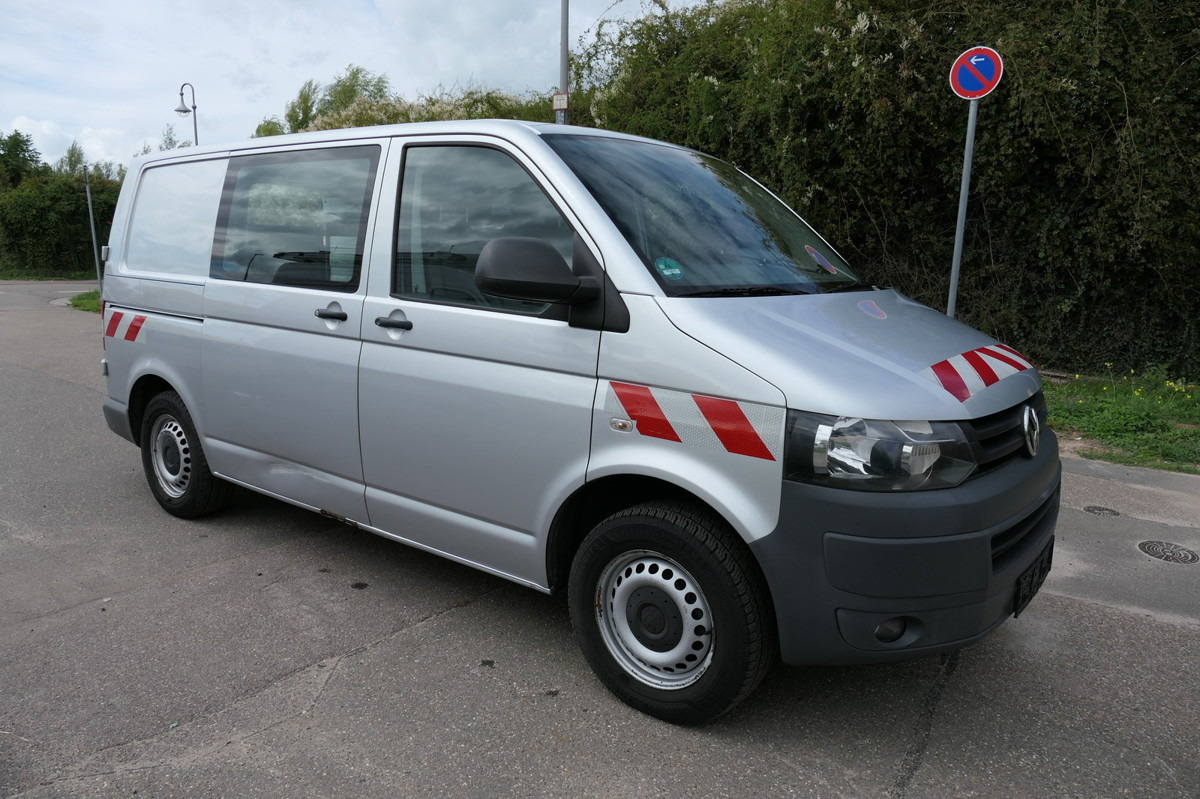 VW T5 Transporter 2.0 TDI 4Motion Flügeltür Klima A - Väike kaubik: pilt 3 VW T5 Transporter 2.0 TDI 4Motion Flügeltür Klima A - Väike kaubik: pilt 3
