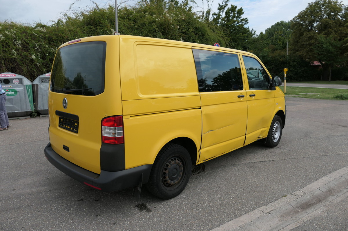 VW T5 Transporter 2.0 TDI EURO-5 CoC 2xSCHIEBETÜR P - Väike kaubik: pilt 3 VW T5 Transporter 2.0 TDI EURO-5 CoC 2xSCHIEBETÜR P - Väike kaubik: pilt 3