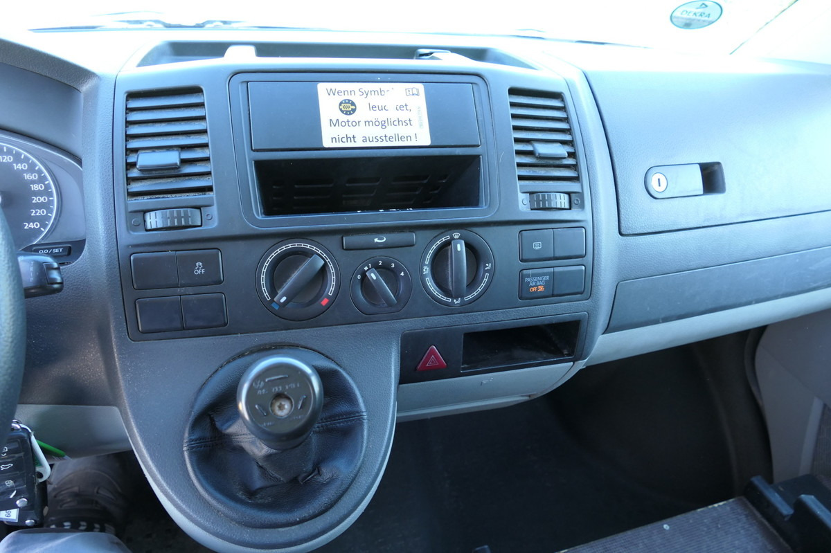 Väike kaubik VW T5 Transporter 2.0 TDI PARKTRONIK 2xSCHIEBETÜR: pilt 12