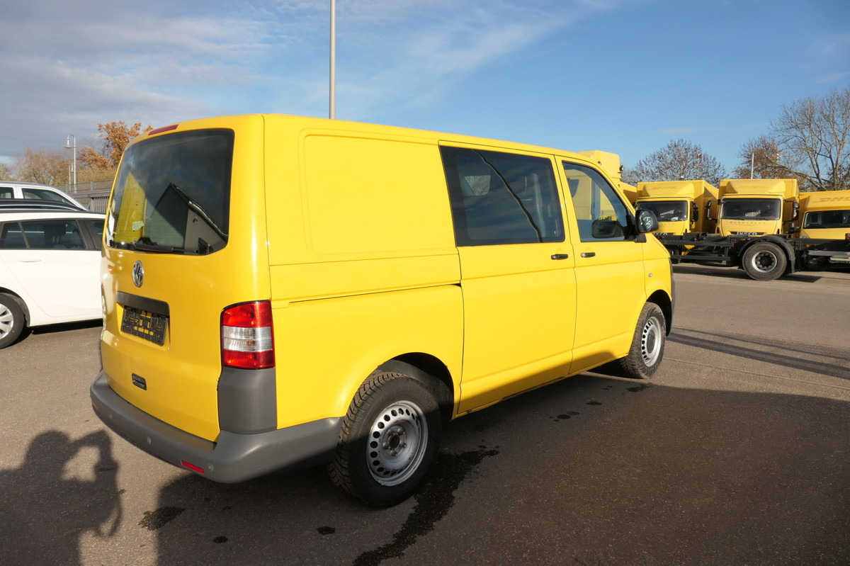 VW T5 Transporter 2.0 TDI PARKTRONIK EURO-5 2xSCHIE - Väike kaubik: pilt 4 VW T5 Transporter 2.0 TDI PARKTRONIK EURO-5 2xSCHIE - Väike kaubik: pilt 4